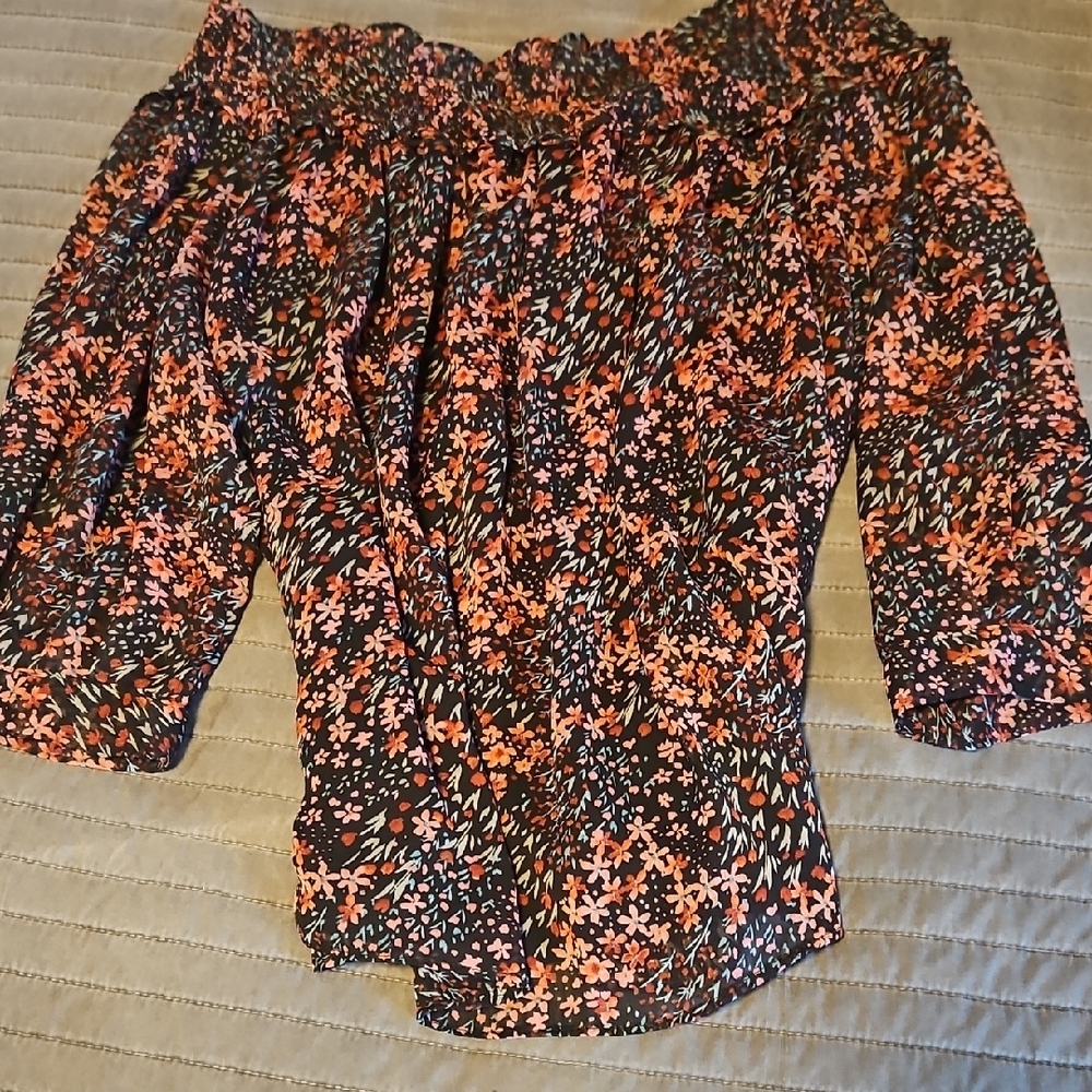 CeCe Black Floral Blouse